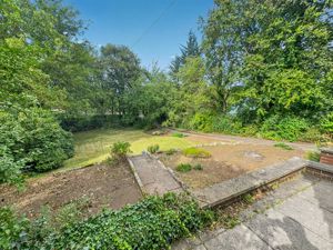 Photo 25- click for photo gallery